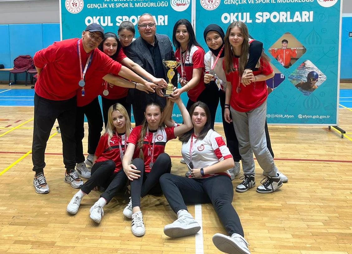 Futsal Turnuvasında Şampiyon Atatürk Lisesi